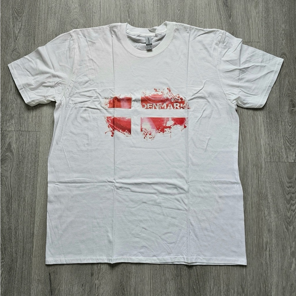 Men’s White T-shirt with DENMARK Flag Graphic Design Sz XL